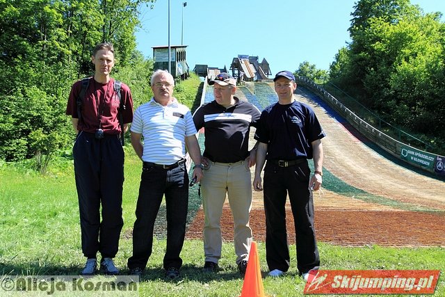 004 Zbigniew Byrdy - sdzia, Janusz Malik - delegat techniczny, Mirosaw Pyclik - trener Olimpijczyka Gilowice